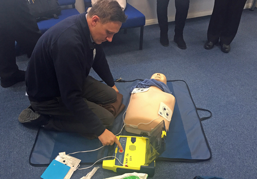 Defibrillator Training 10.10.175e 1 - Lestercast Investment Casting Services